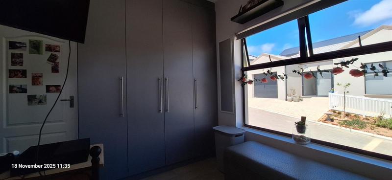 2 Bedroom Property for Sale in Reebok Western Cape